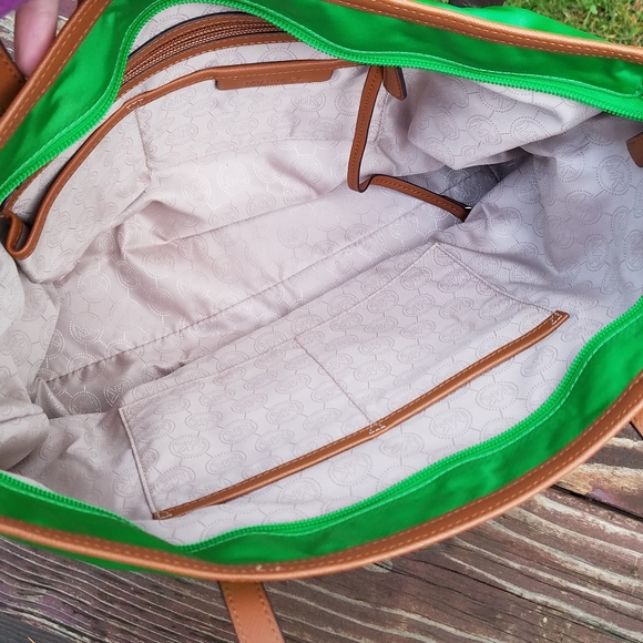 Michael Kors Green Kempton Tote Bag - Picture 7 of 15